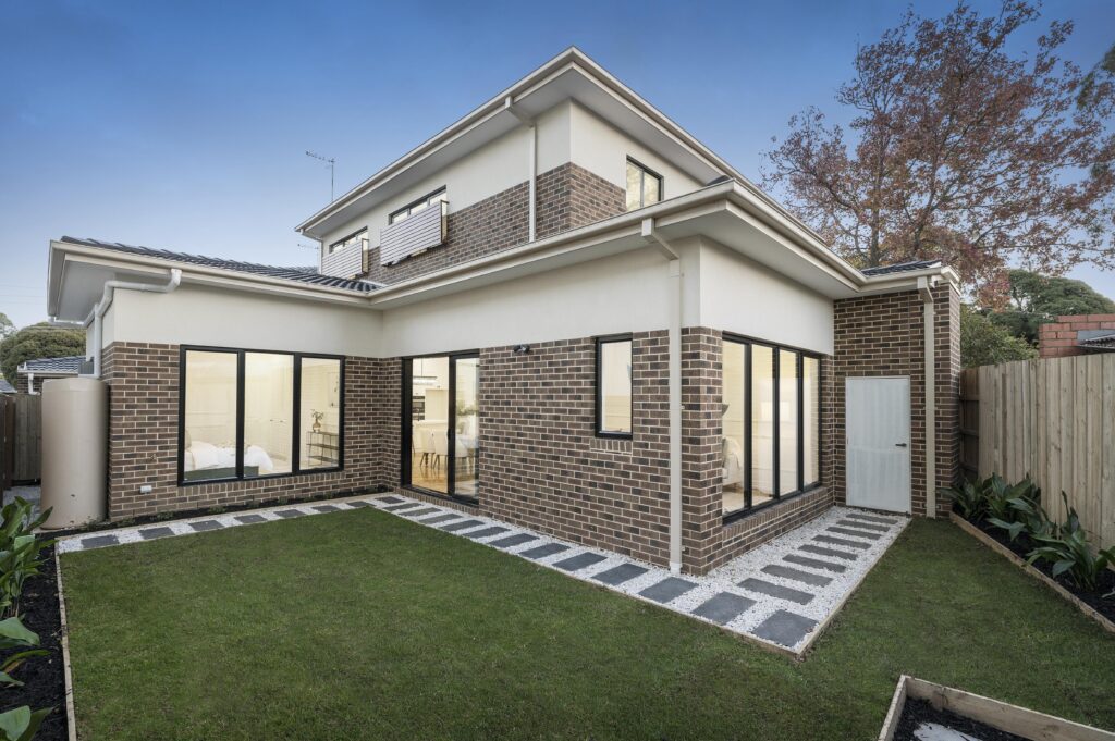 1A_Ashton_Street__Glen_Waverley_200